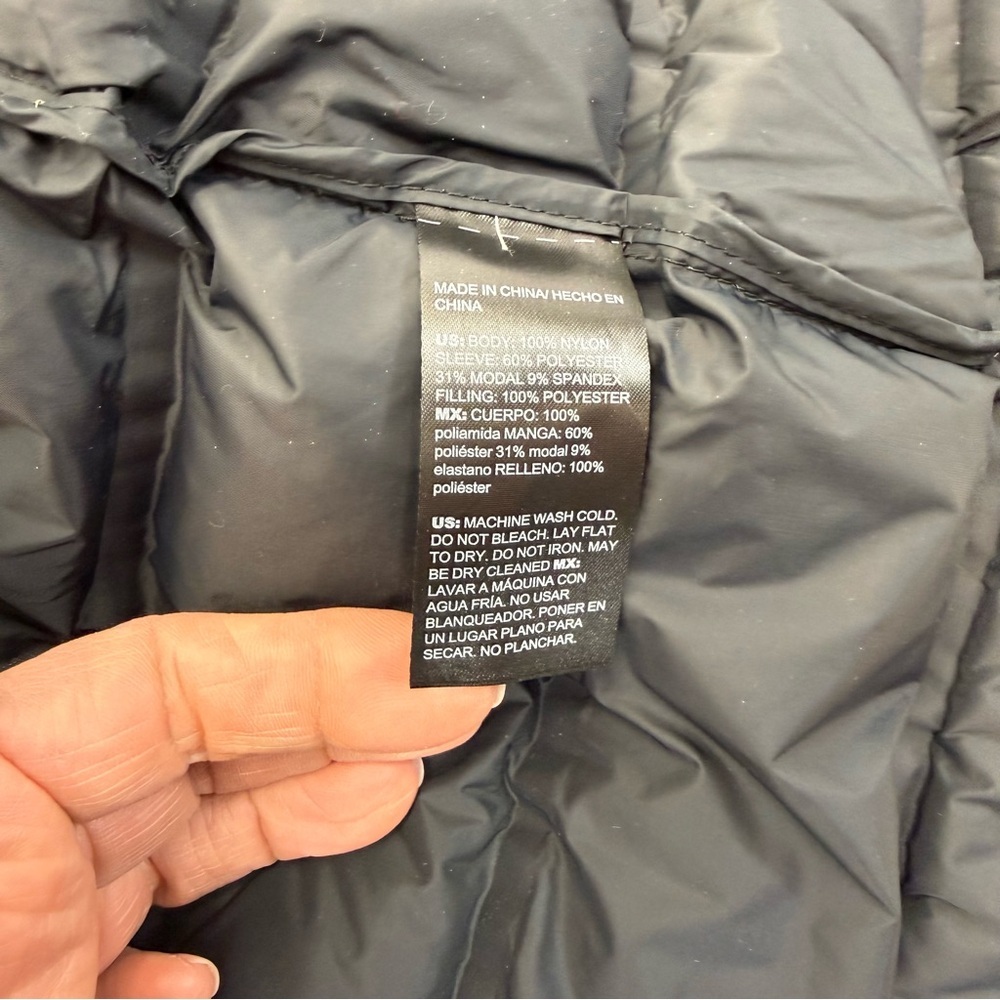 NWT Chico’s Zenergy Scuba Mix Puffer Coat size 10/1.5 Black - Picture 12 of 16